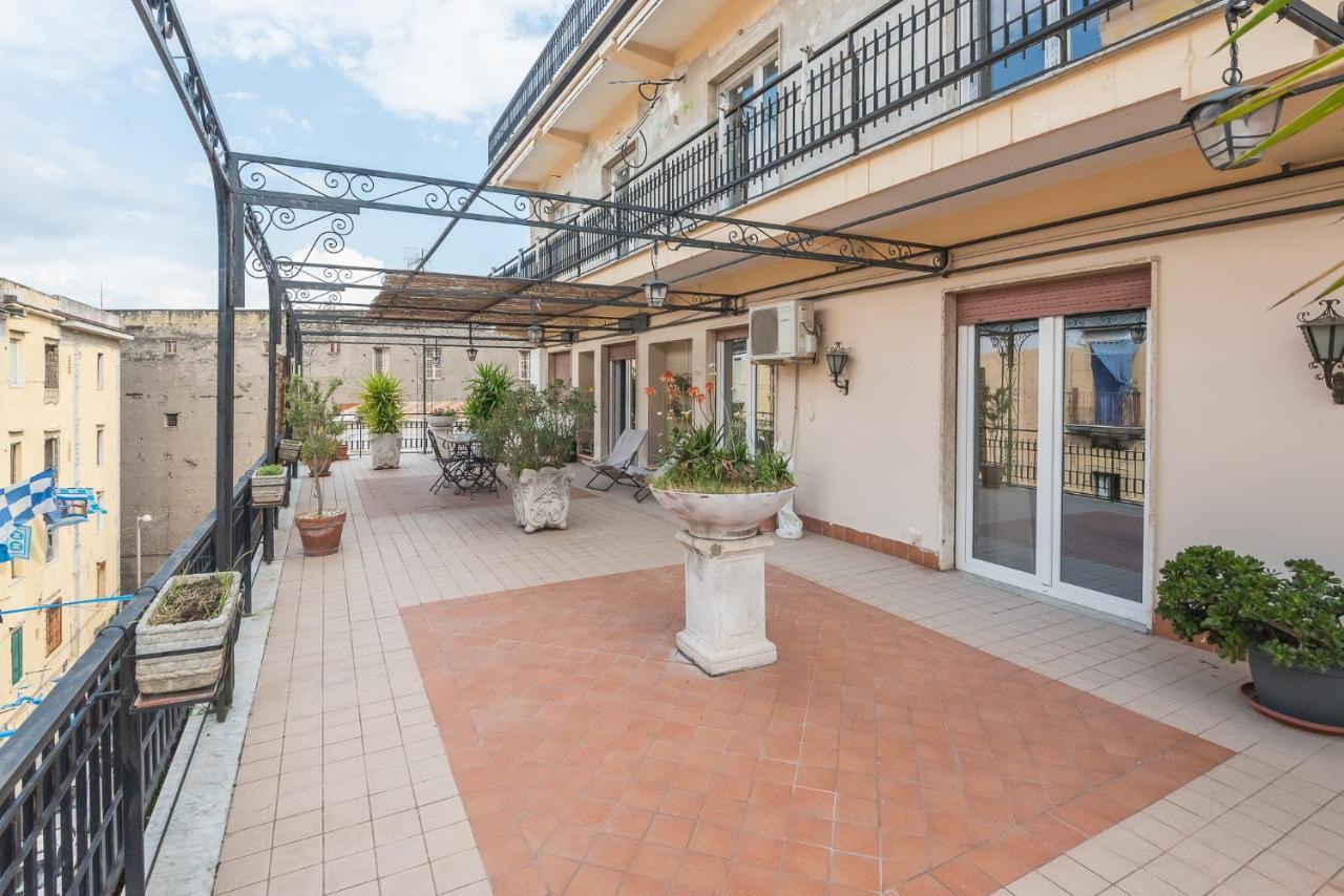 Accasatua Neapolitan Apartments Bagian luar foto